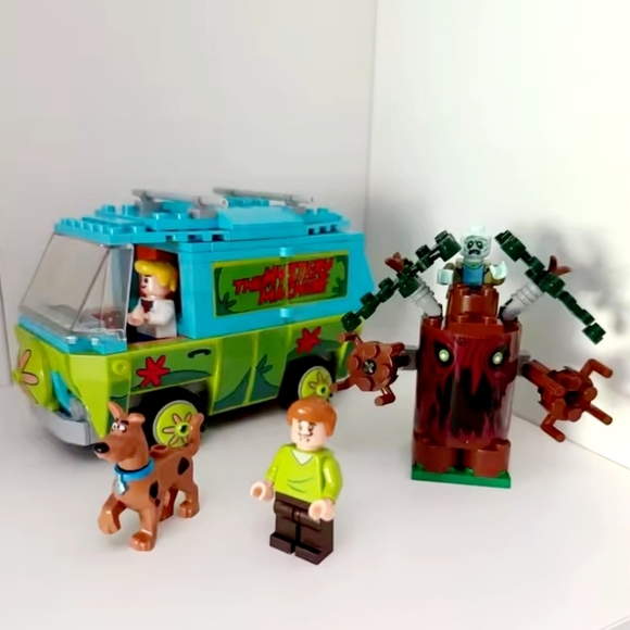 Unofficial Lego Scooby Doo Mystery Van Set - Picture 1 of 2